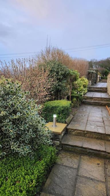 Luxury 1 Bed Coach House Huddersfield Exterior foto