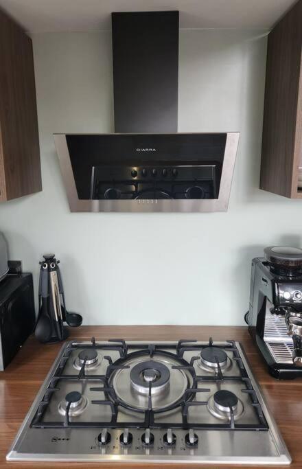 Luxury 1 Bed Coach House Huddersfield Exterior foto