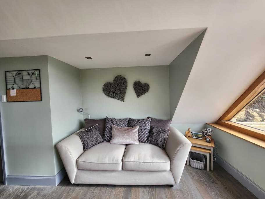Luxury 1 Bed Coach House Huddersfield Exterior foto