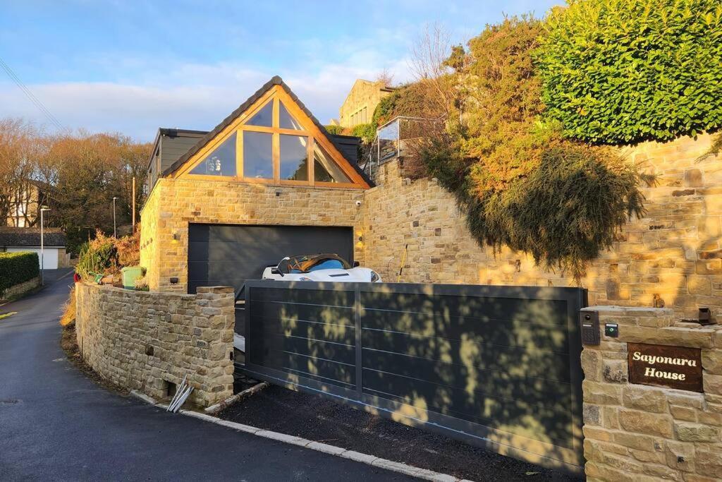 Luxury 1 Bed Coach House Huddersfield Exterior foto