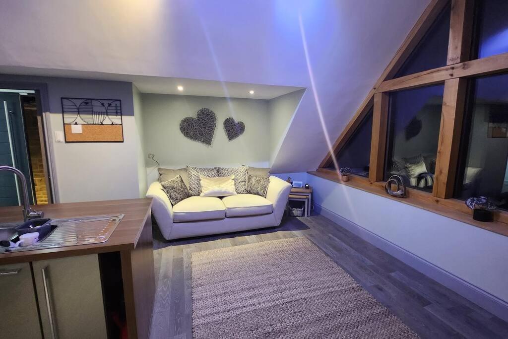 Luxury 1 Bed Coach House Huddersfield Exterior foto